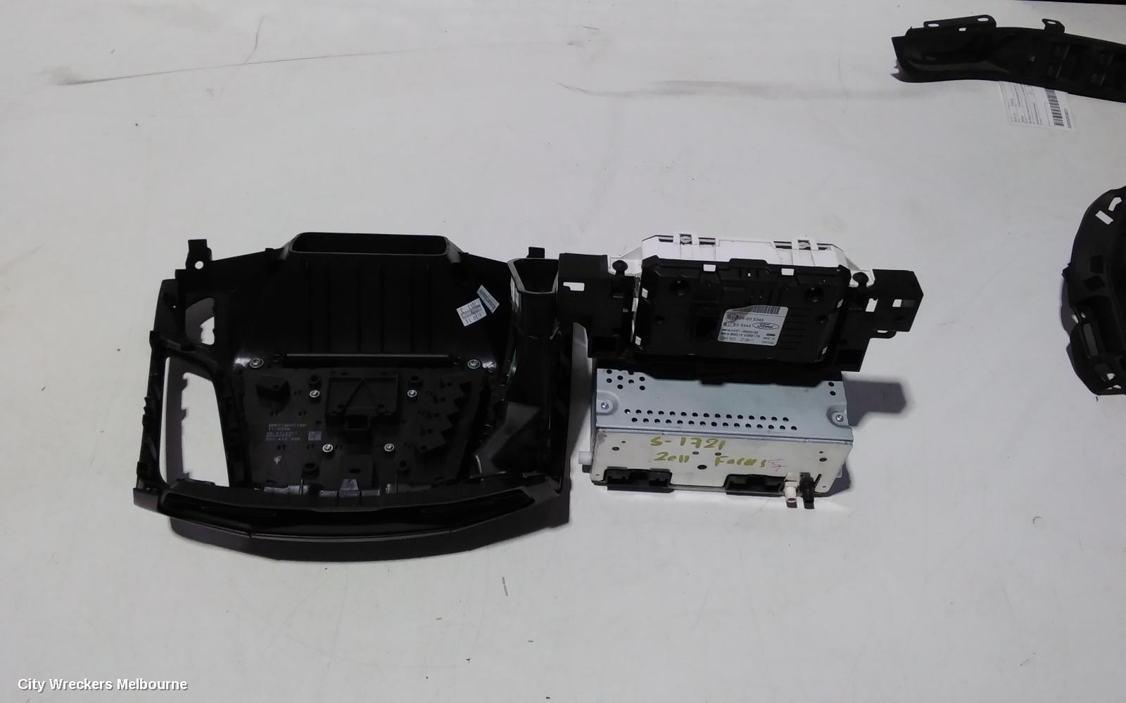 FORD FOCUS RADIO/CD/DVD/SAT/TV, HEAD UNIT (FORD AUDIO SYSTEM), LW, 05/2011 - 08/2015