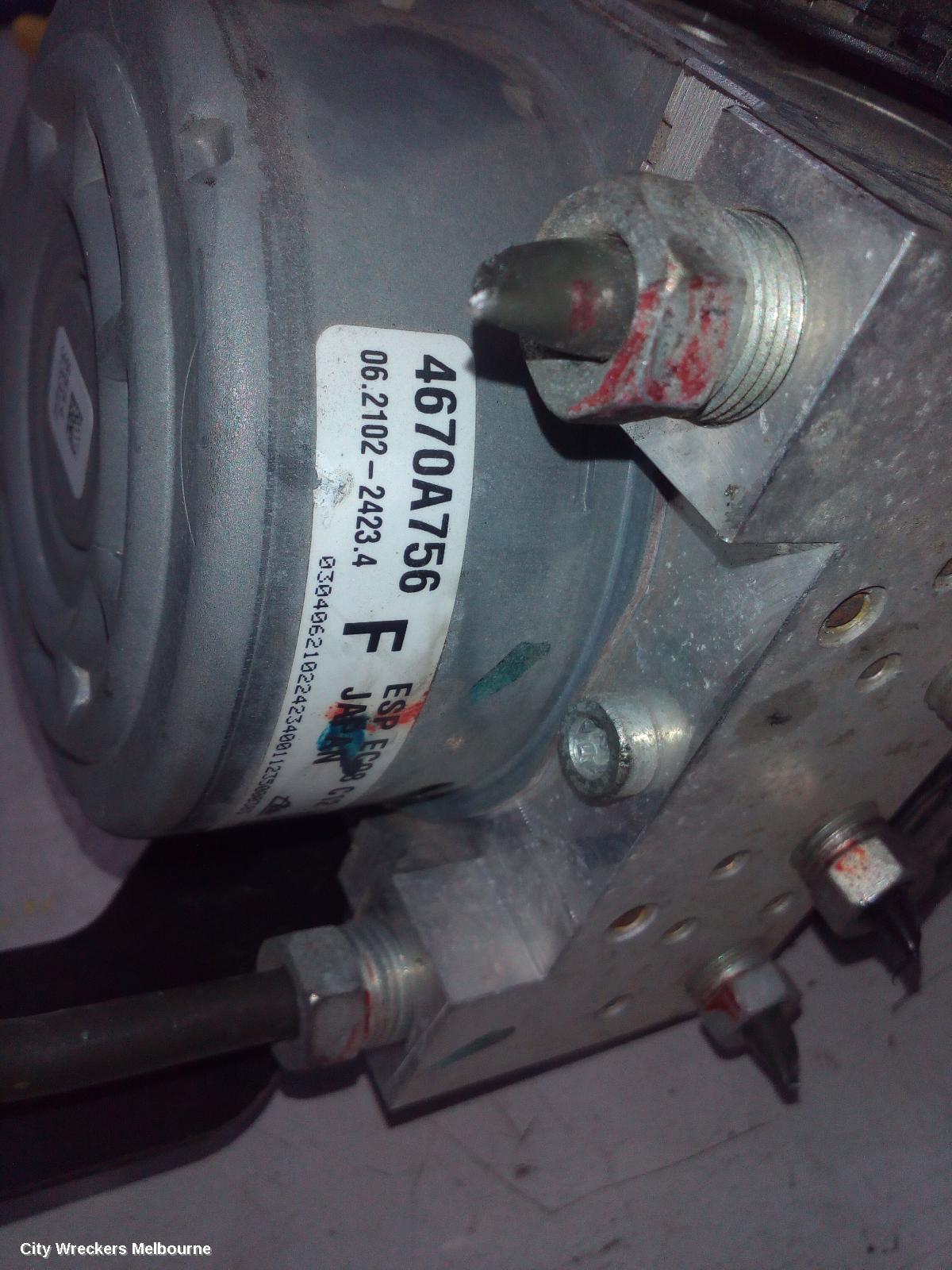 MITSUBISHI OUTLANDER ABS PUMP/MODULATOR, ZJ, P/N 4670A756, 10/2012 - 03/2015