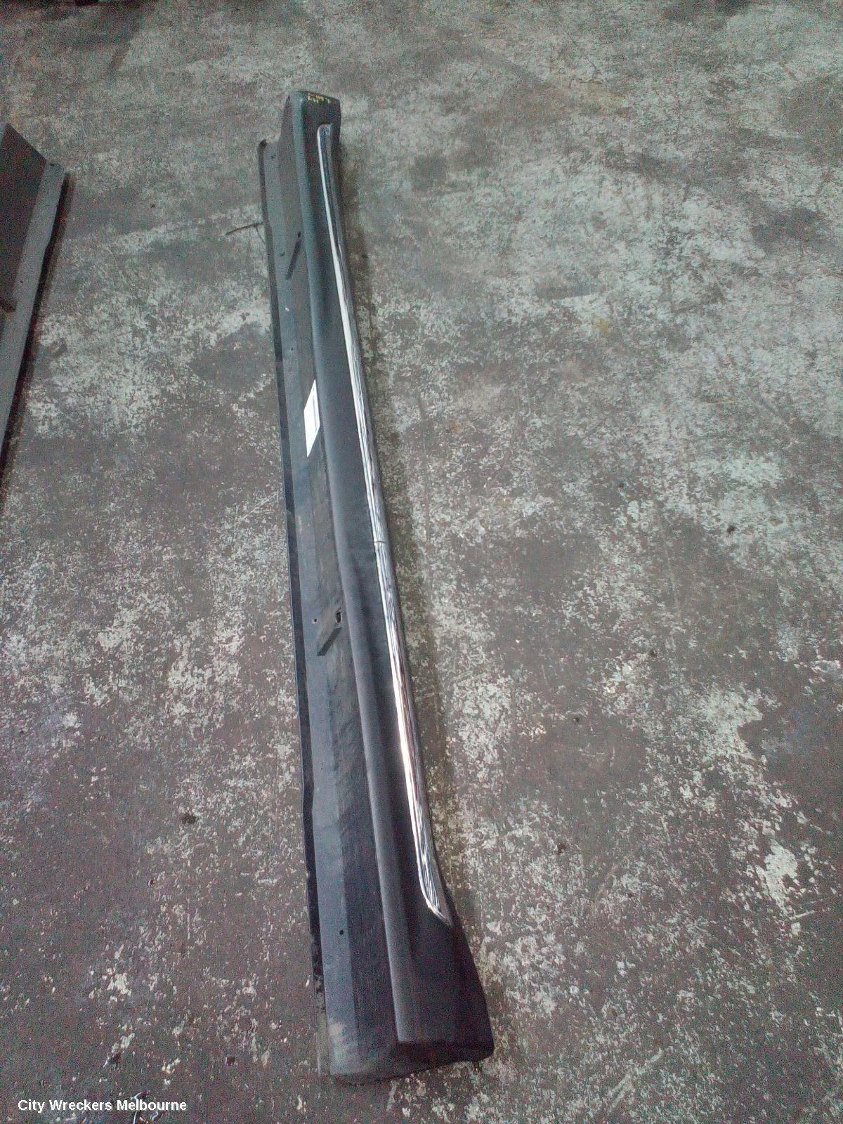 MITSUBISHI OUTLANDER SIDE STEP/SKIRT, ZH, LH SIDE, 09/2009 - 10/2012
