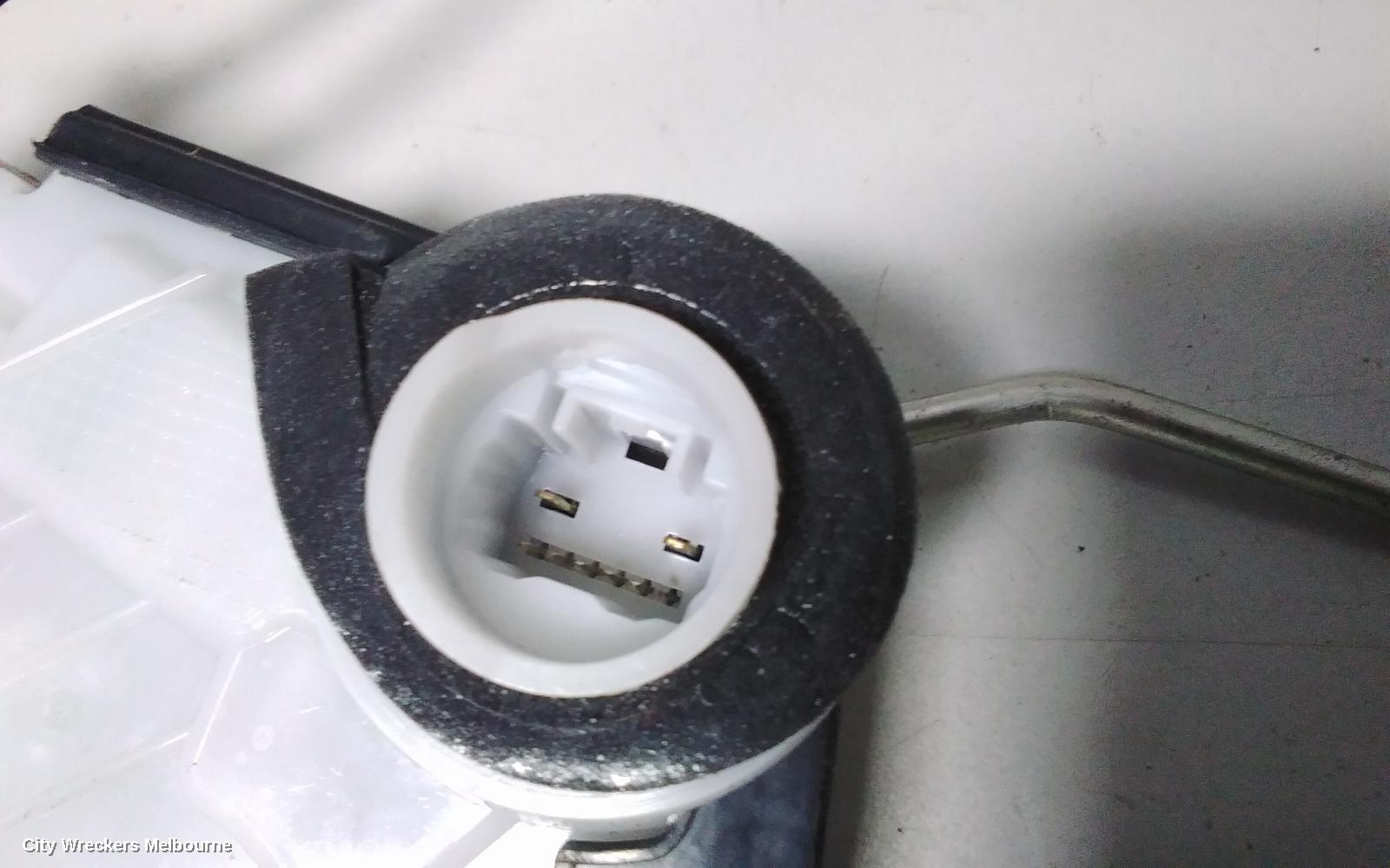 HONDA HRV DOOR/BOOT/GATE LOCK, RIGHT FRONT DOOR LOCK, RU5, 12/2014 ONWARDS