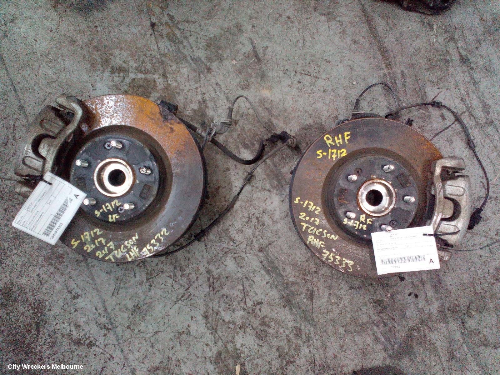 HYUNDAI TUCSON LEFT FRONT HUB ASSEMBLY, TL, FWD, 07/2015 - 06/2018