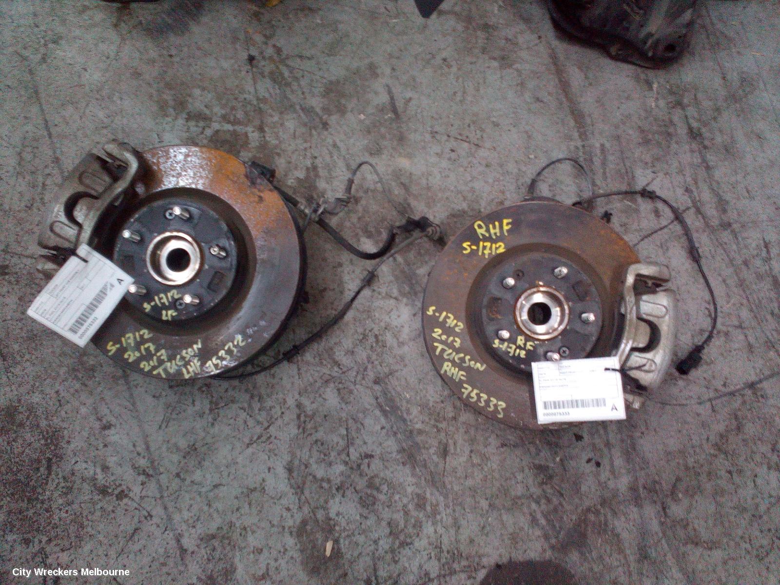 HYUNDAI TUCSON RIGHT FRONT HUB ASSEMBLY, TL, FWD, 07/2015 - 06/2018