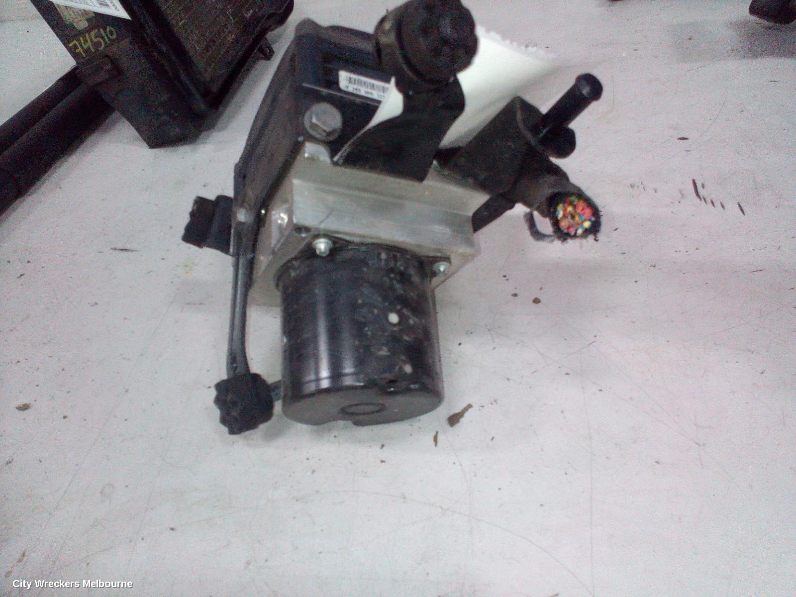 BMW 5 SERIES ABS PUMP/MODULATOR, E60, ON MODULE P/N 34516783360, ON ALLOY P/N 0265250217 P/N 34516774679, 10/2003 - 04/2010