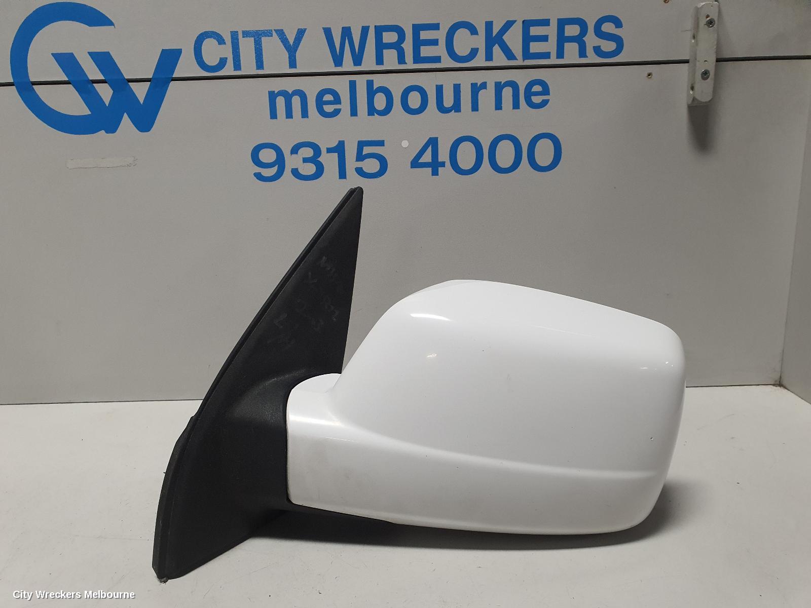NISSAN XTRAIL LEFT DOOR MIRROR, T30, 3 WIRE TYPE, 10/2001 - 09/2007
