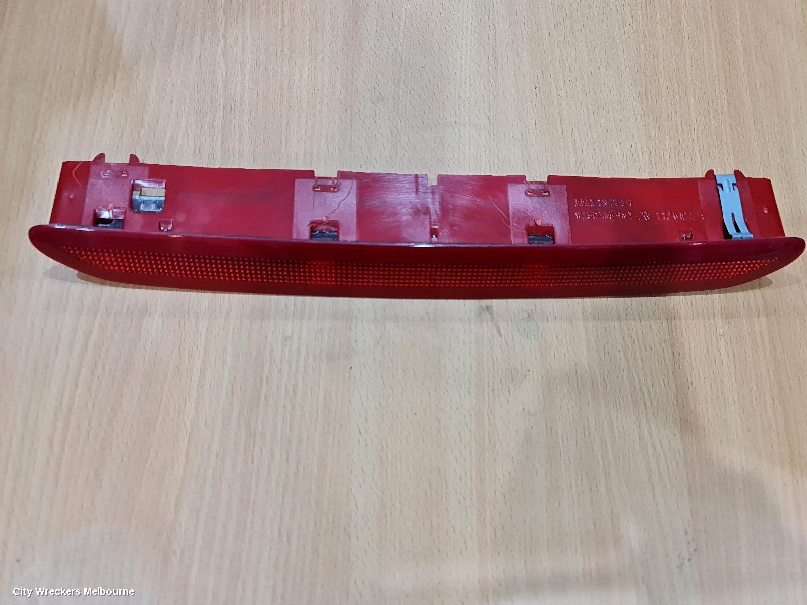 VOLKSWAGEN PASSAT HIGH LEVEL STOPLIGHT, 3C, 04/2011 - 07/2015
