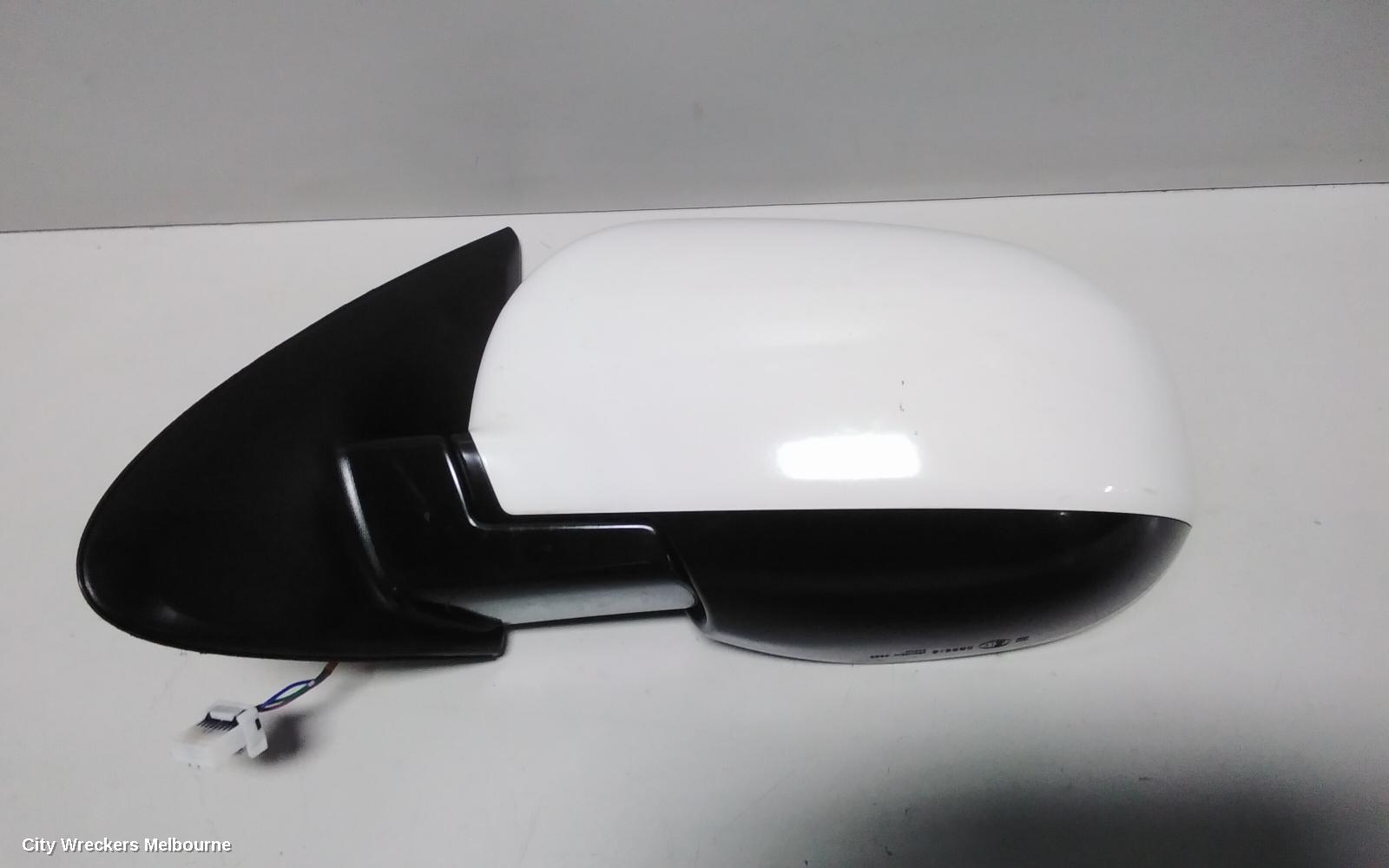 MITSUBISHI OUTLANDER LEFT DOOR MIRROR, ZJ, NON FLASHER TYPE (3 WIRE), 10/2012 - 03/2015