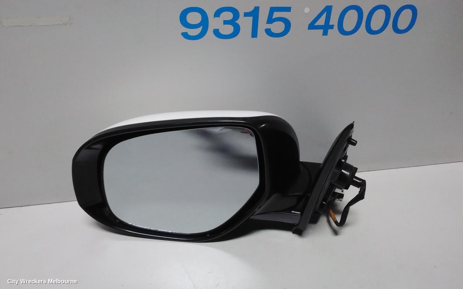 MITSUBISHI OUTLANDER LEFT DOOR MIRROR, ZJ, NON FLASHER TYPE (3 WIRE), 10/2012 - 03/2015