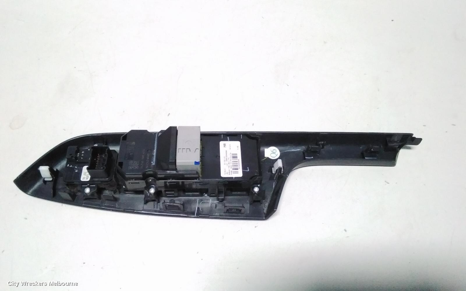 HONDA CRV PWR DR WIND SWITCH, RH FRONT (MASTER SWITCH), AUTO DOWN ALL WINDOWS, RM, 11/2012 - 04/2017