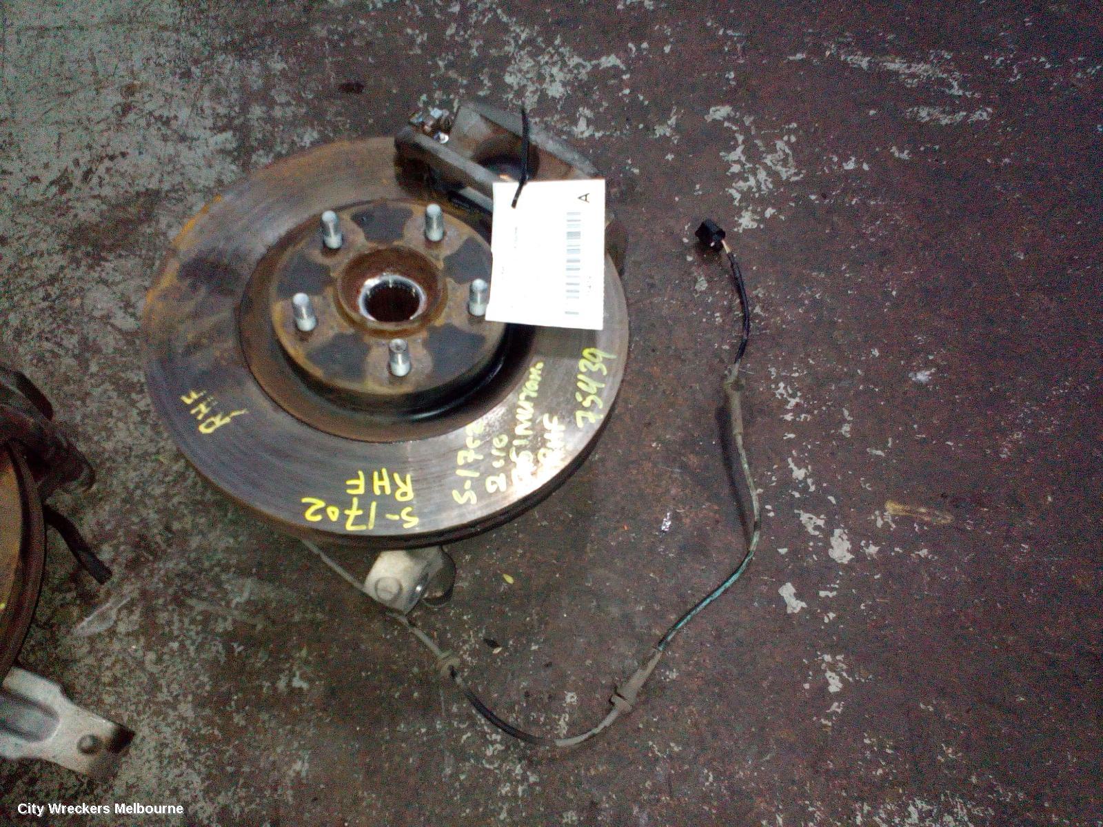 NISSAN MURANO RIGHT FRONT HUB ASSEMBLY, Z51, 12/2008 - 12/2014