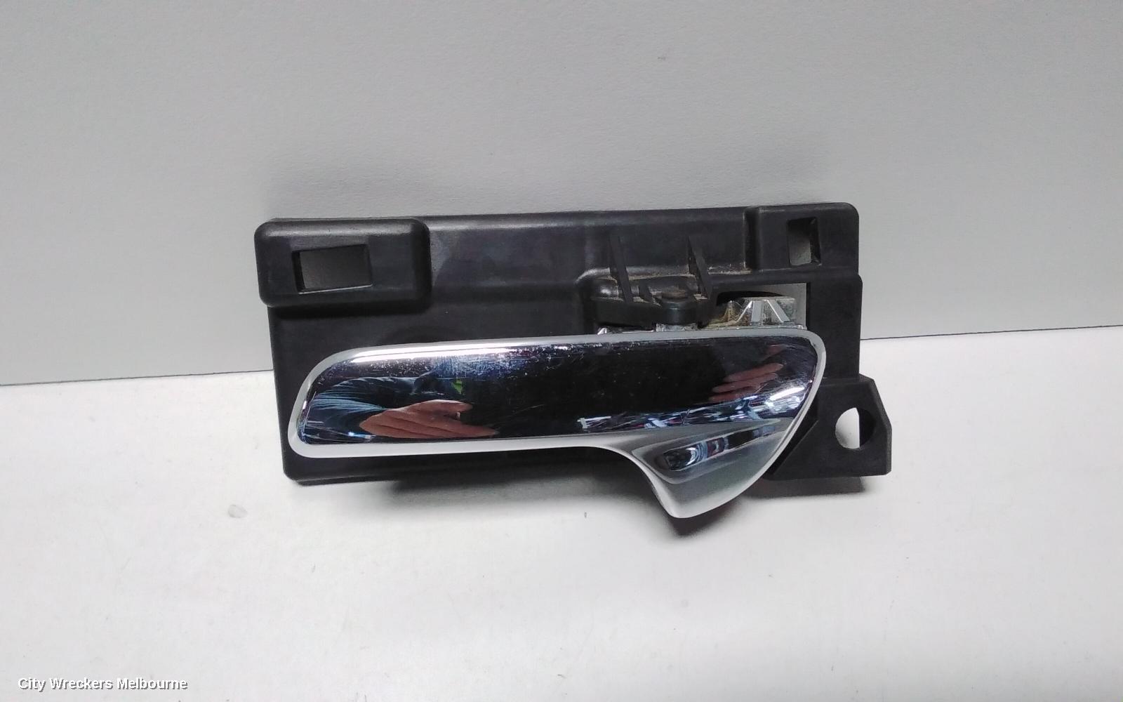 JEEP GRANDCHEROKEE DOOR HANDLE, INNER, LH FRONT, WK, 01/2011 ONWARDS