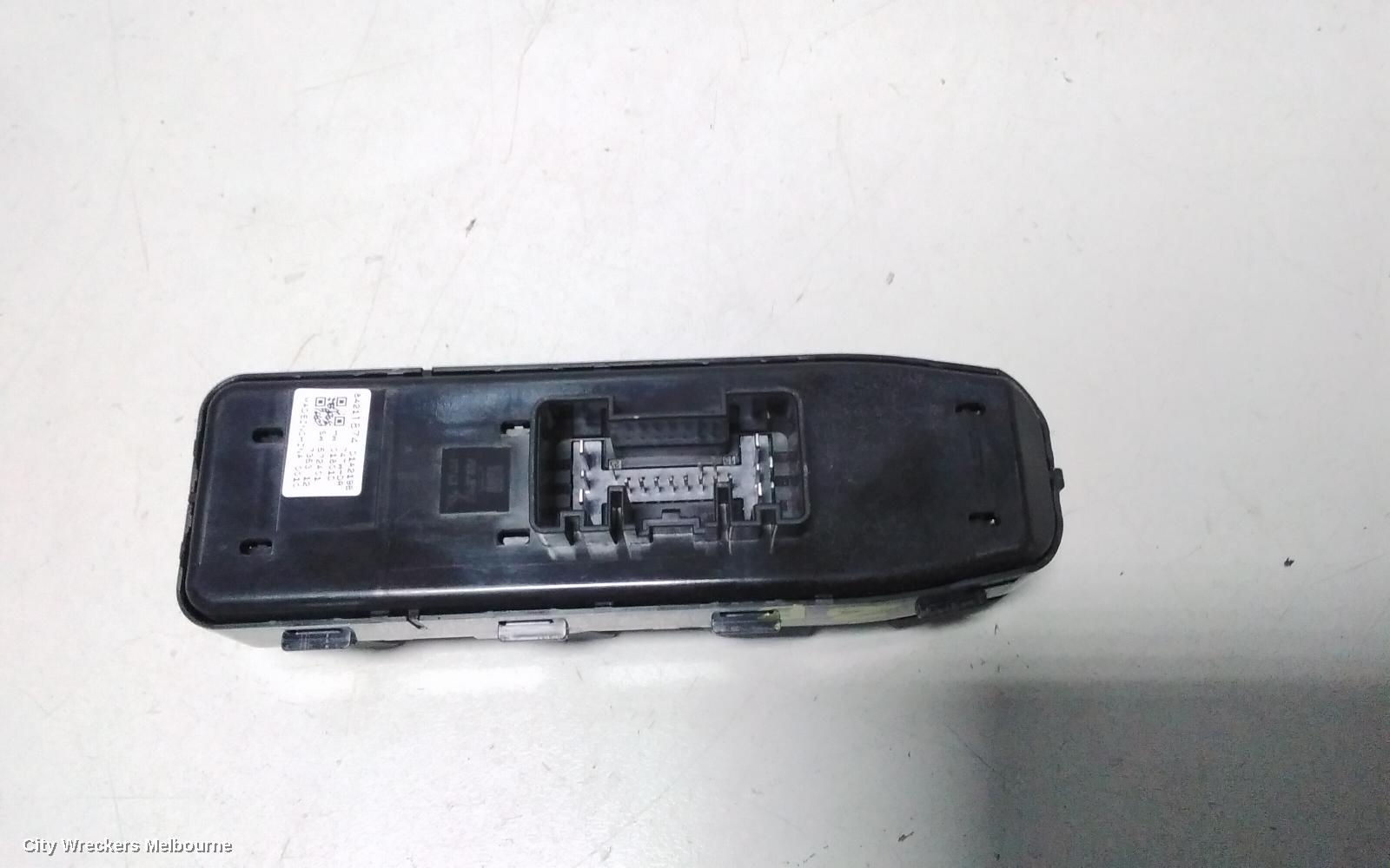 HOLDEN COMMODORE PWR DR WIND SWITCH, RH FRONT (MASTER SWITCH), ZB, HATCH/WAGON, 10/2017 - 12/2020