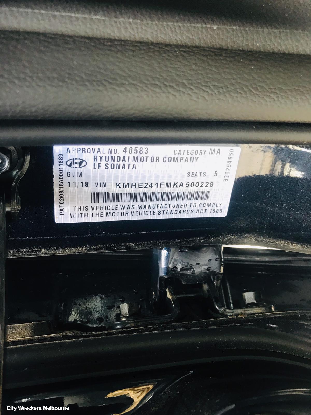 HYUNDAI SONATA LEFT FRONT HUB ASSEMBLY, LF, ALLOY KNUCKLE TYPE, 10/2014 - 01/2020