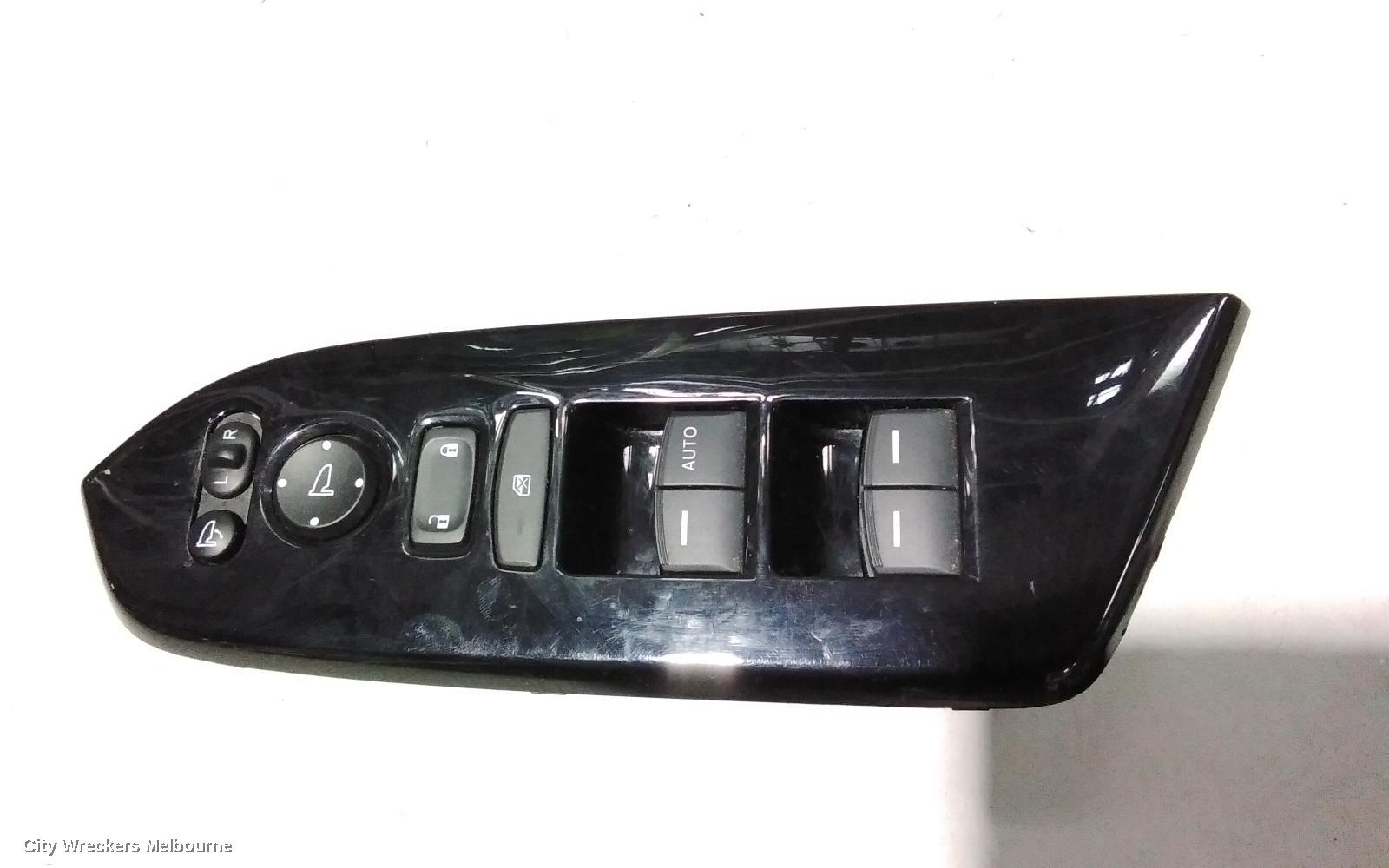 HONDA CRV PWR DR WIND SWITCH, RH FRONT (MASTER SWITCH), W/ AUTO DOWN ON RHF ONLY, RW, 05/2017 - 08/2023