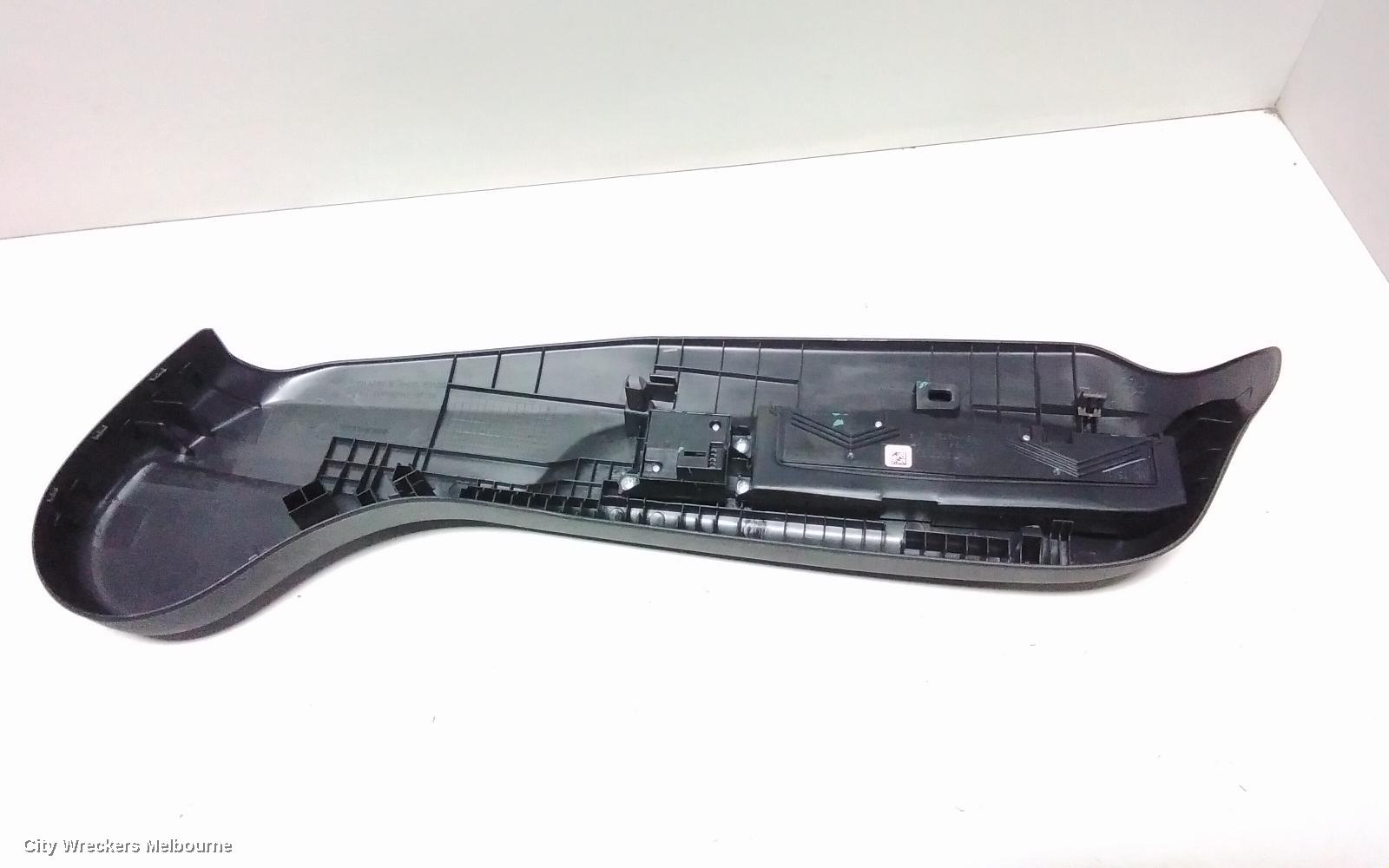 HONDA CRV, RW, 05/2017 - 08/2023, RH SEAT SWITCH : 75681