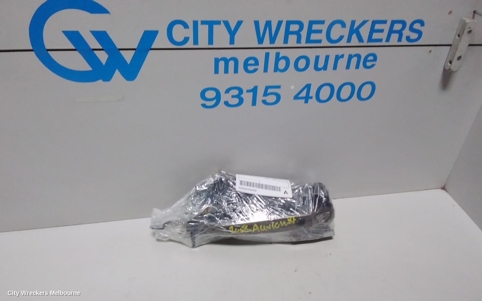 TOYOTA AURION DOOR HANDLE, OUTER, RH FRONT, COLOUR CODED, GSV40R, 10/2006 - 08/2009