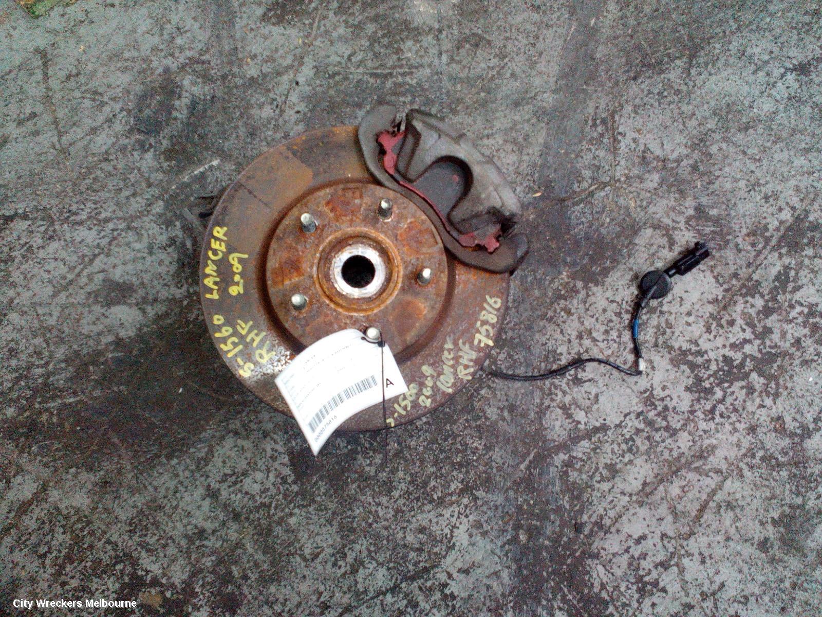 MITSUBISHI LANCER RIGHT FRONT HUB ASSEMBLY, CJ-CF, 07/2007 - 12/2017