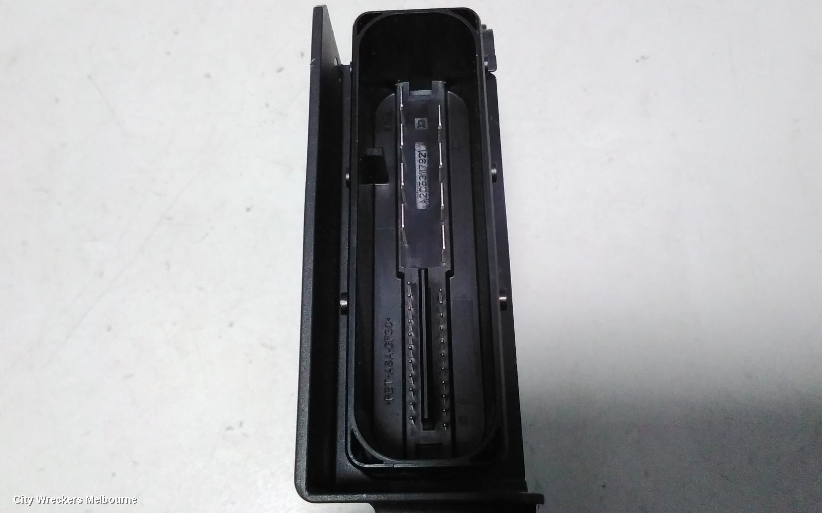 VOLKSWAGEN PASSAT AIRBAG MODULE/SENSOR, MODULE, 3C/MK6 B7, SEDAN, 06/2011 - 09/2012