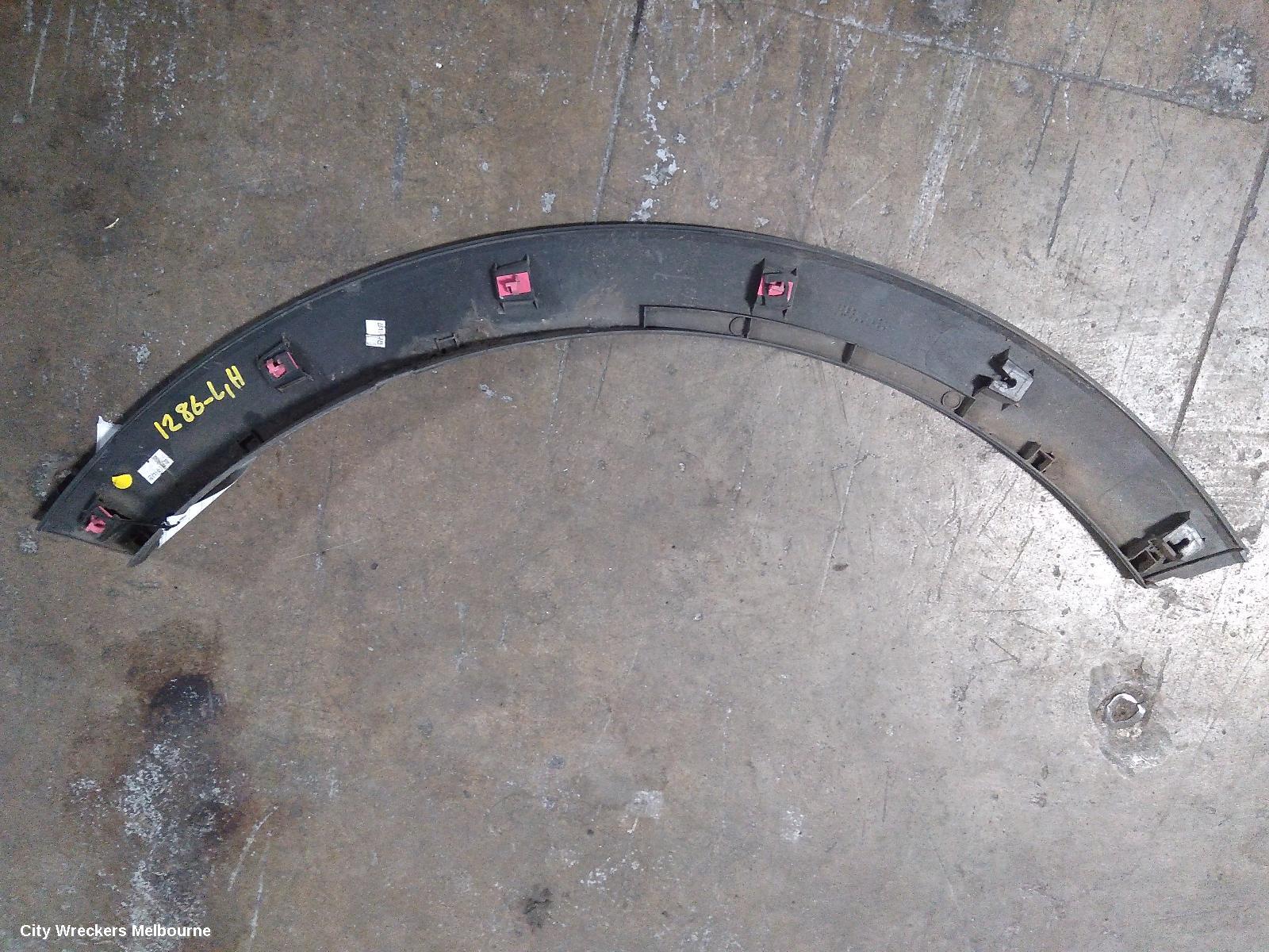 KIA SPORTAGE WHEEL ARCH FLARE, LH FRONT, SL, 05/2010 - 05/2013