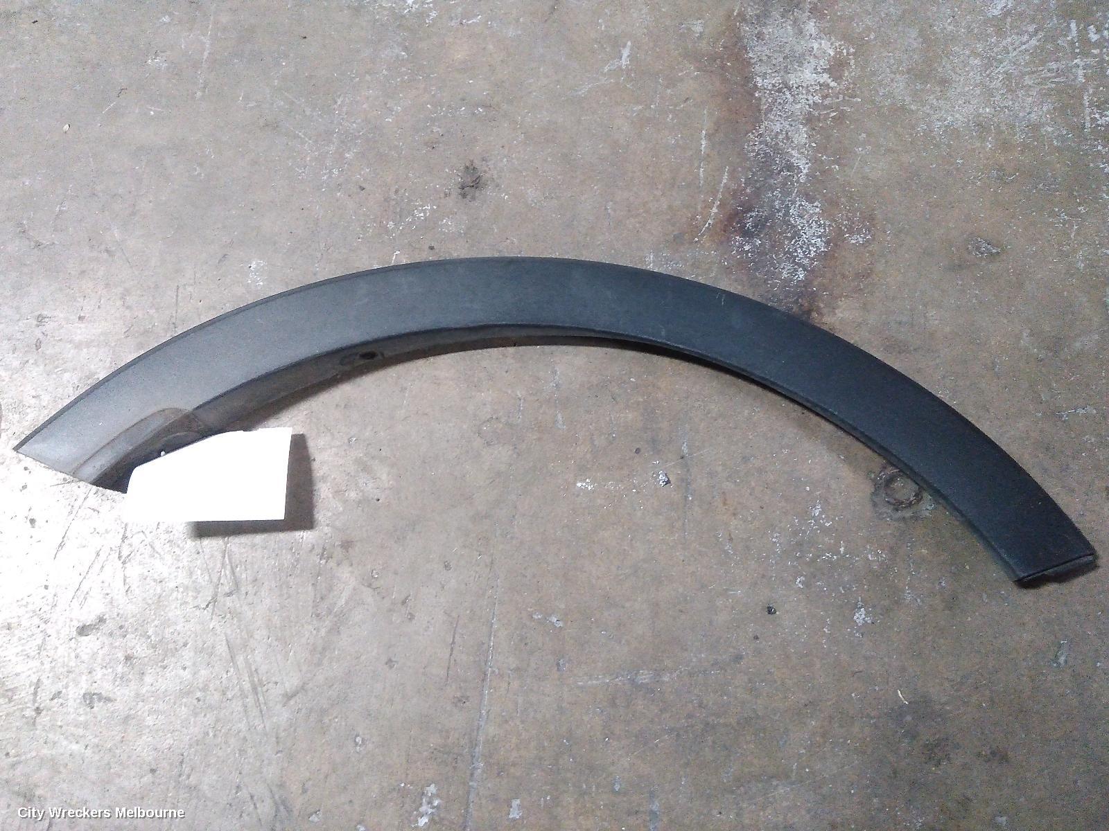 KIA SPORTAGE WHEEL ARCH FLARE, RH FRONT, SL, 05/2010 - 05/2013