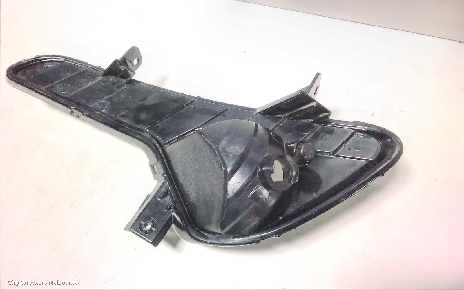 KIA SPORTAGE RIGHT INDICATOR/FOG/SIDE, BUMPER FOGLAMP, SL, 05/2010 - 05/2013