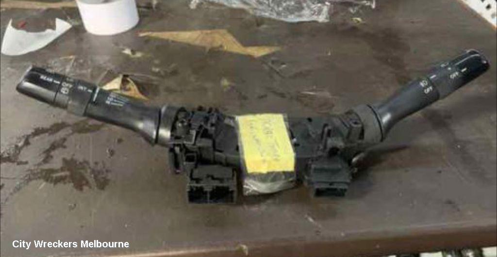 TOYOTA TARAGO COMBINATION SWITCH, FLASHER SWITCH, ACR50R, 03/2006 - 06/2020