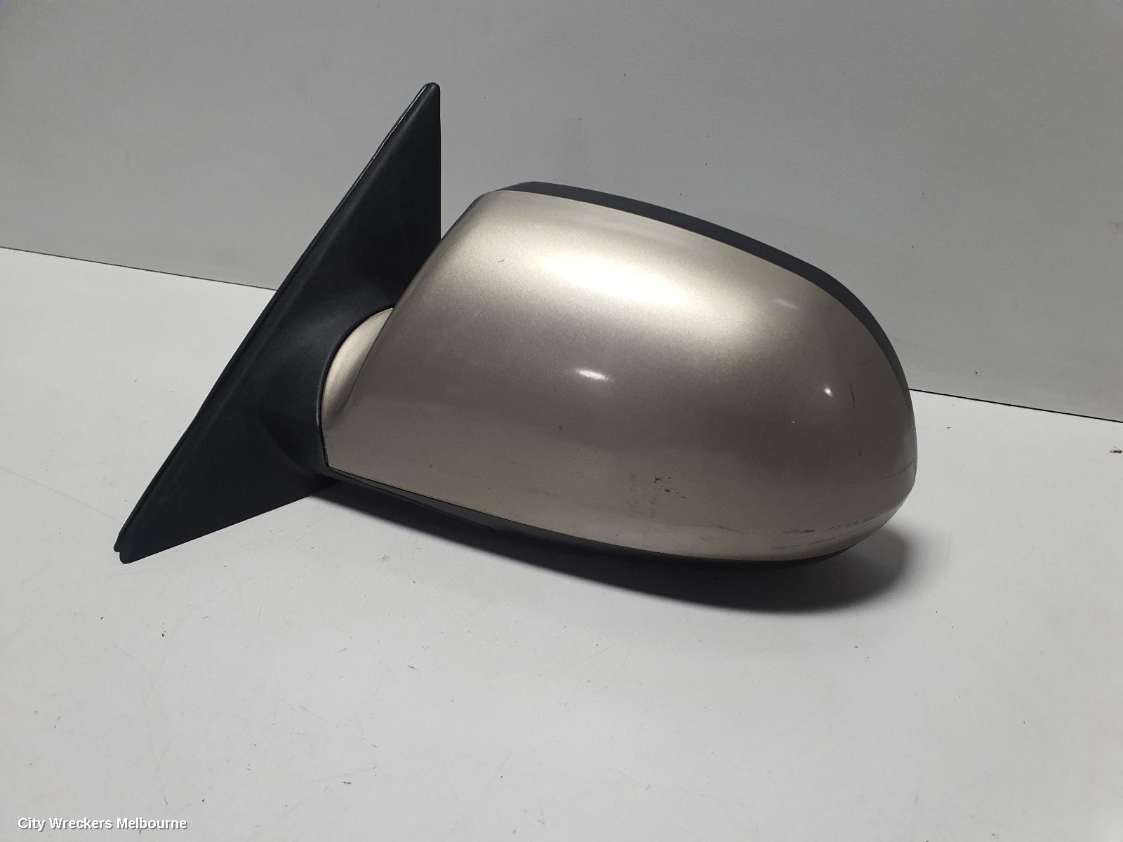 HYUNDAI ELANTRA LEFT DOOR MIRROR, XD, POWER, COLOUR CODED, 11/2000 - 09/2003
