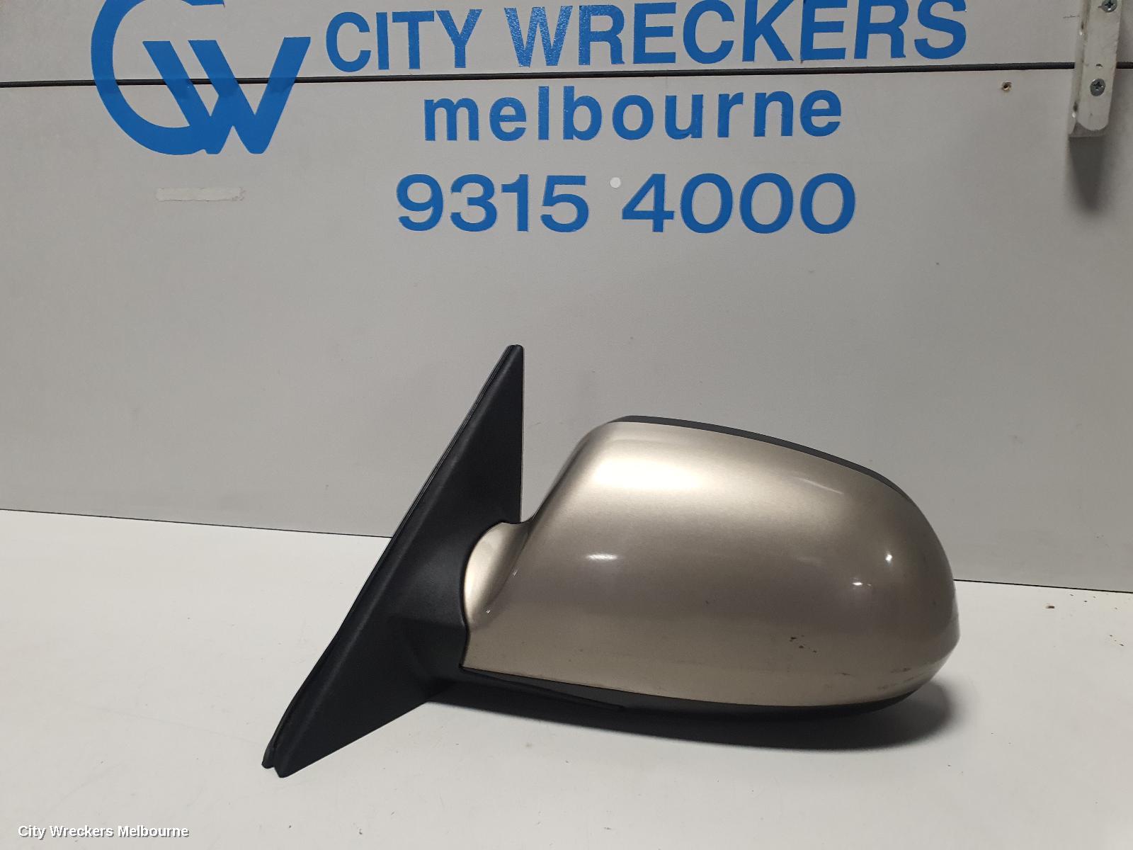 HYUNDAI ELANTRA LEFT DOOR MIRROR, XD, POWER, COLOUR CODED, 11/2000 - 09/2003