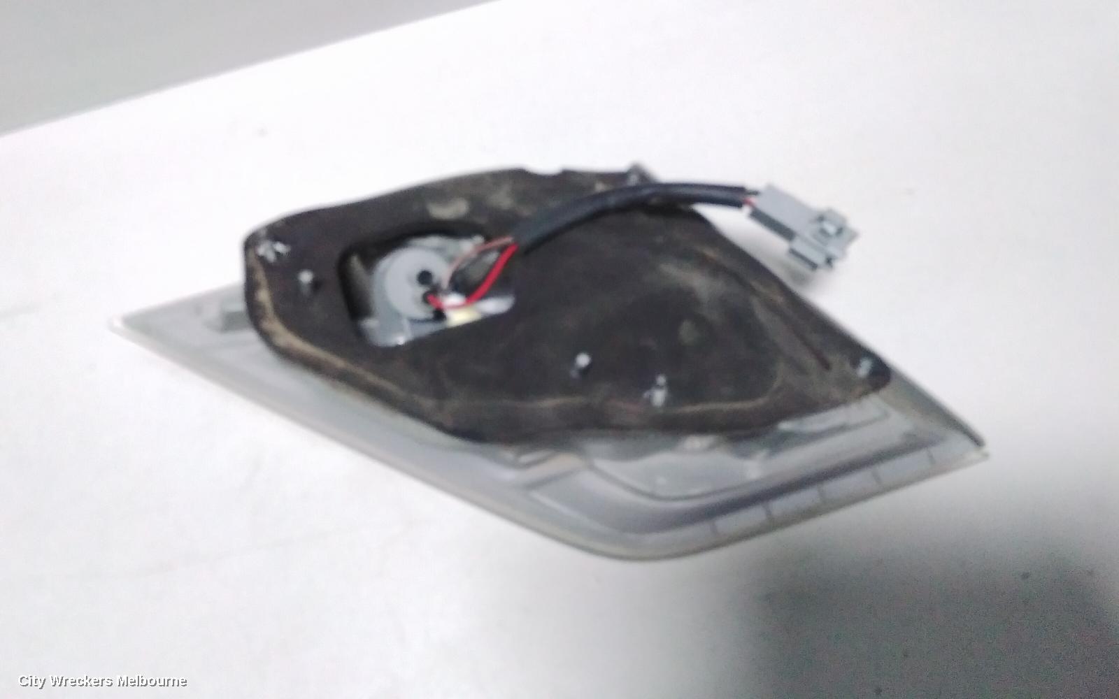 TOYOTA AURION REAR GARNISH, BOOTLID LAMP (LH SIDE), SPORTIVO/TOURING/WHITE, GSV40R, 09/2009 - 03/2012