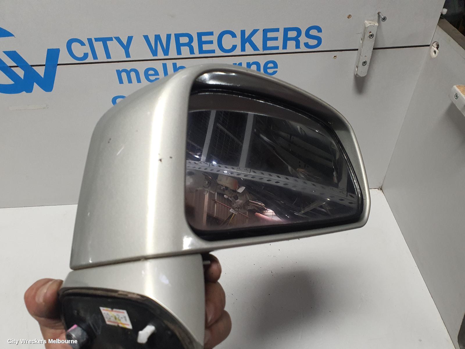 NISSAN TIIDA RIGHT DOOR MIRROR, C11, POWER, 3 WIRE TYPE, 09/2004 - 01/2013