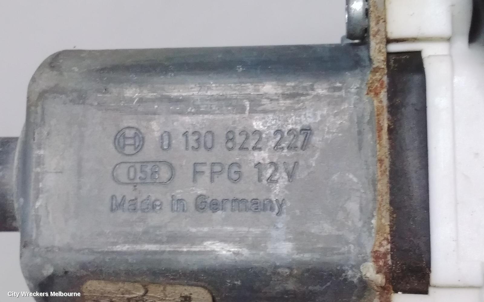 BMW 3 SERIES RIGHT FRONT WINDOW REG/MOTOR, E90, SEDAN, 03/2005 - 01/2012