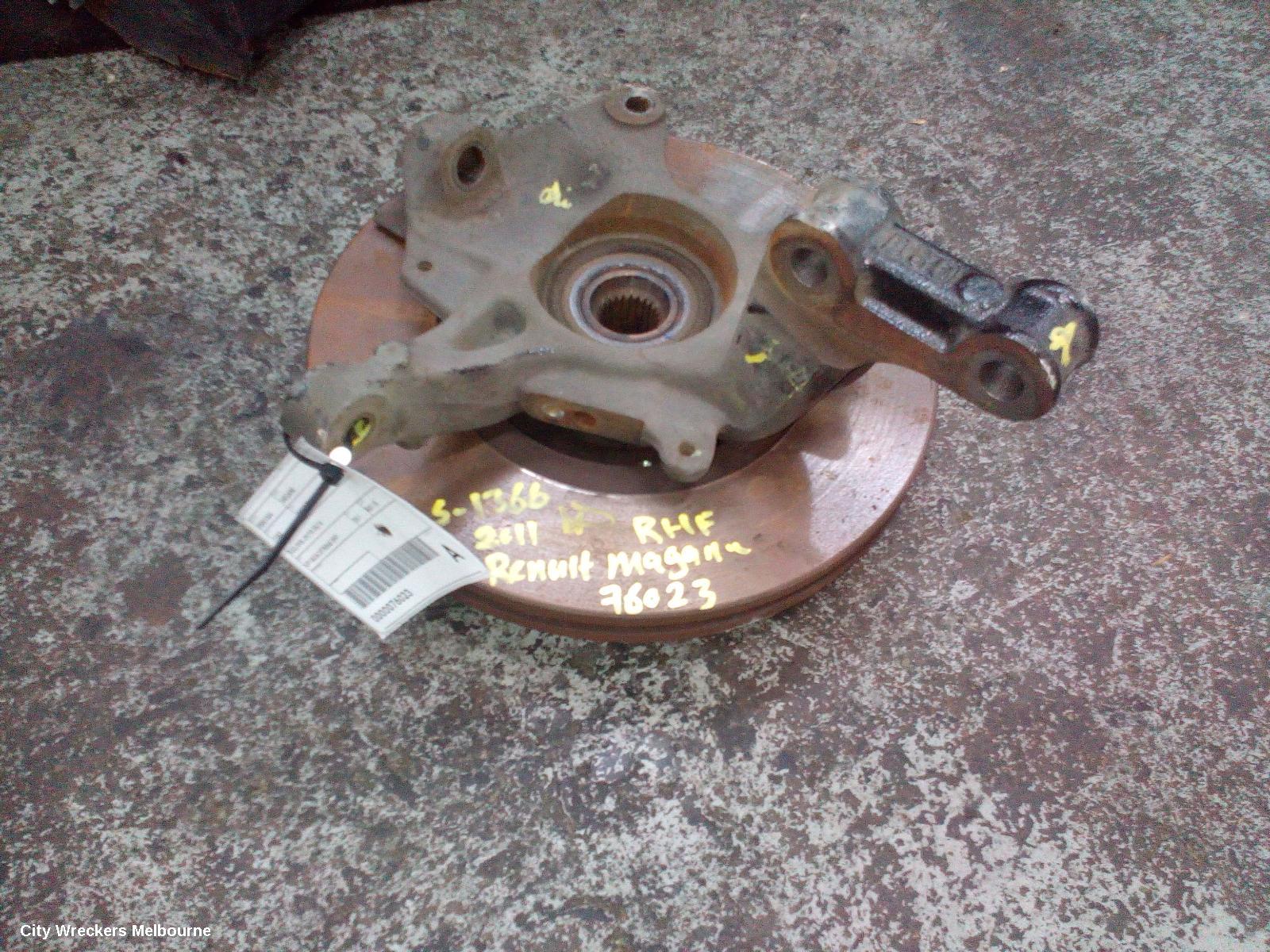RENAULT MEGANE RIGHT FRONT HUB ASSEMBLY, X32/X95, 09/2010 - 05/2016