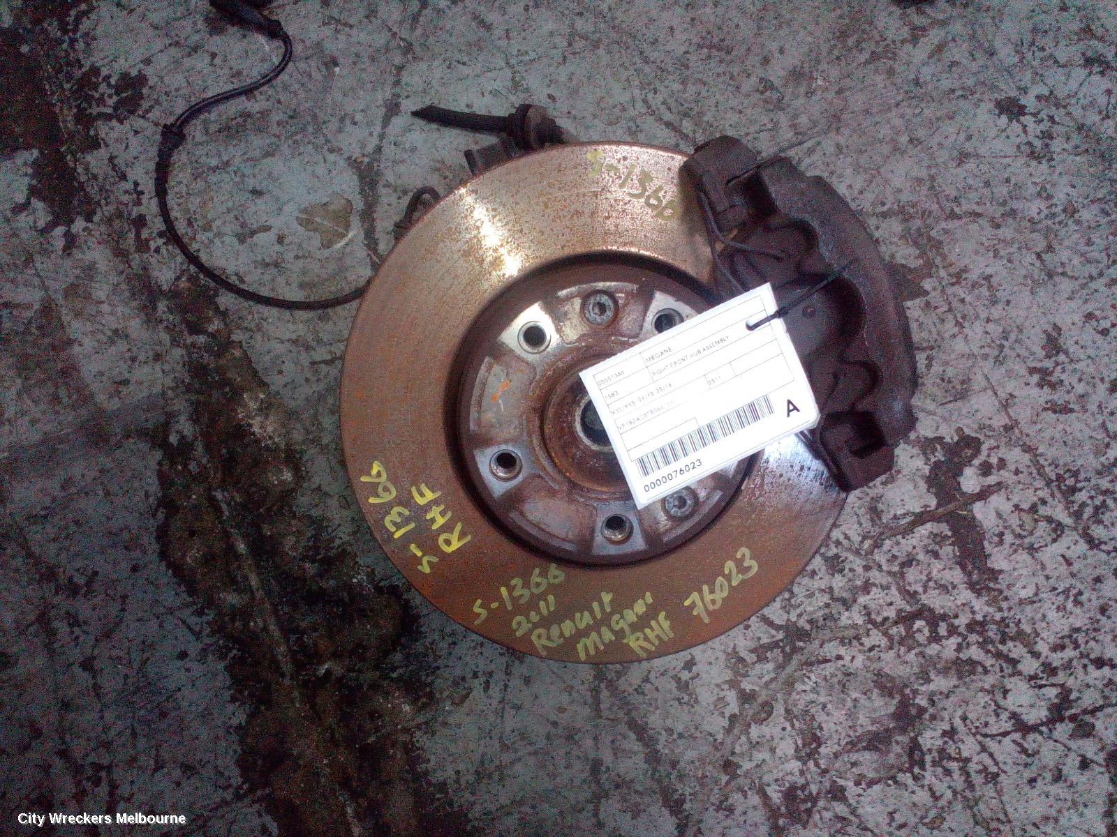RENAULT MEGANE RIGHT FRONT HUB ASSEMBLY, X32/X95, 09/2010 - 05/2016