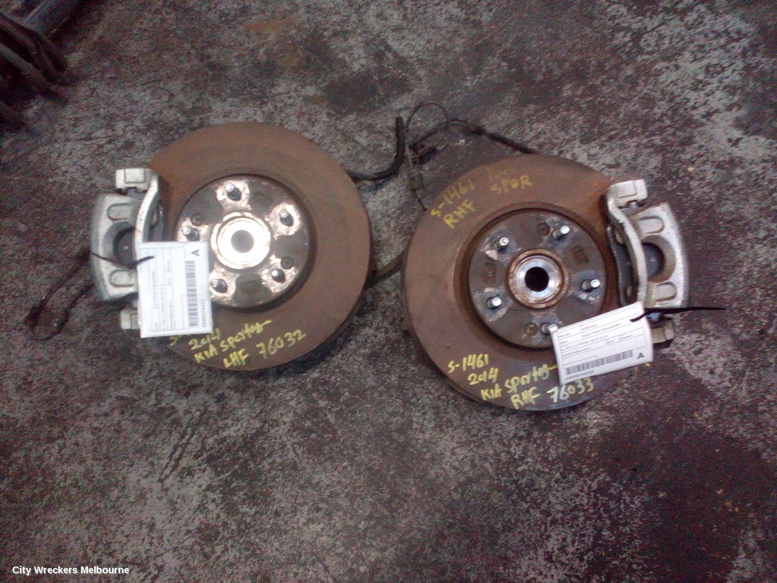 KIA SPORTAGE LEFT FRONT HUB ASSEMBLY, SL, 4WD, PETROL, 05/2010 - 10/2015
