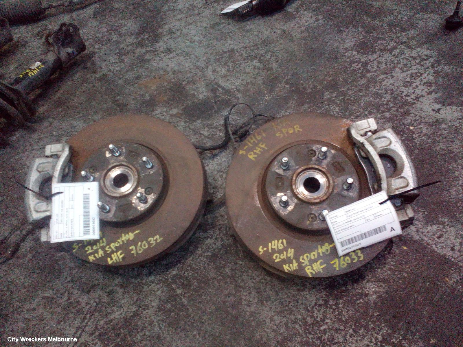 KIA SPORTAGE RIGHT FRONT HUB ASSEMBLY, SL, 4WD, PETROL, 05/2010 - 10/2015