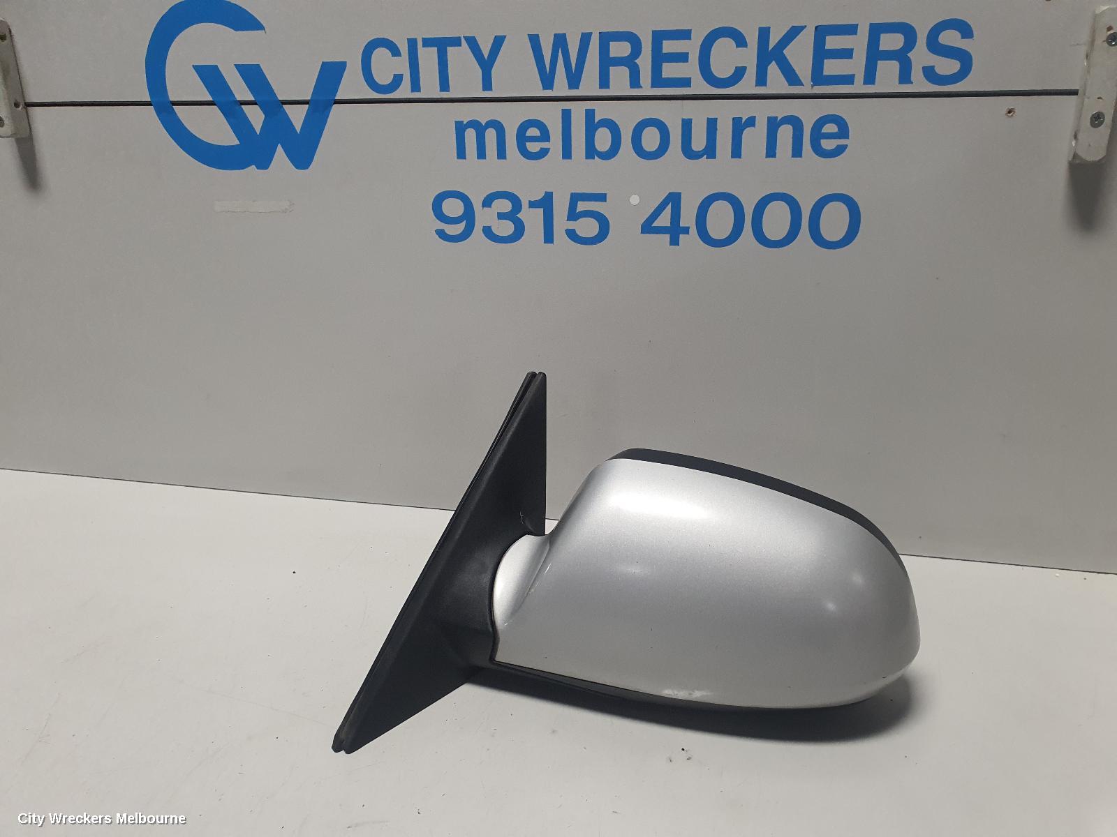 HYUNDAI ELANTRA LEFT DOOR MIRROR, XD, POWER, COLOUR CODED, 10/2003 - 07/2006