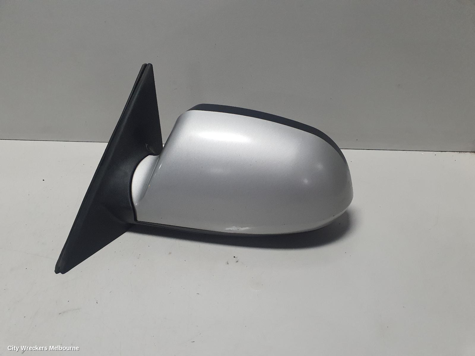 HYUNDAI ELANTRA LEFT DOOR MIRROR, XD, POWER, COLOUR CODED, 10/2003 - 07/2006
