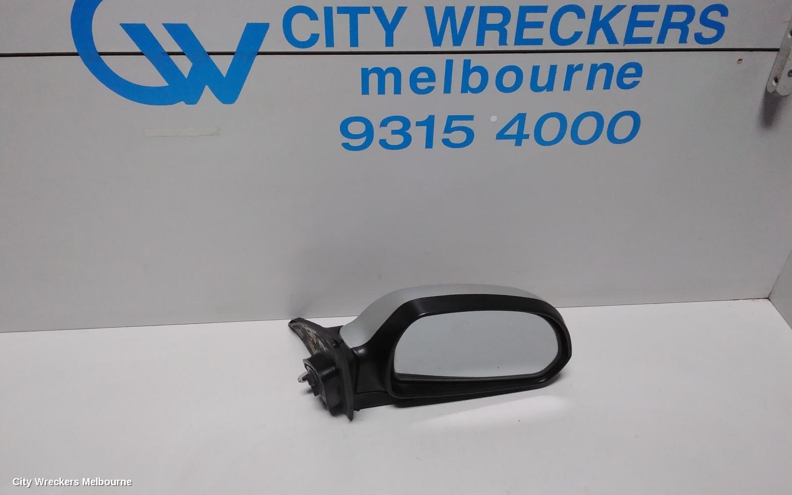 HYUNDAI ELANTRA RIGHT DOOR MIRROR, XD, POWER, COLOUR CODED, 10/2003 - 07/2006
