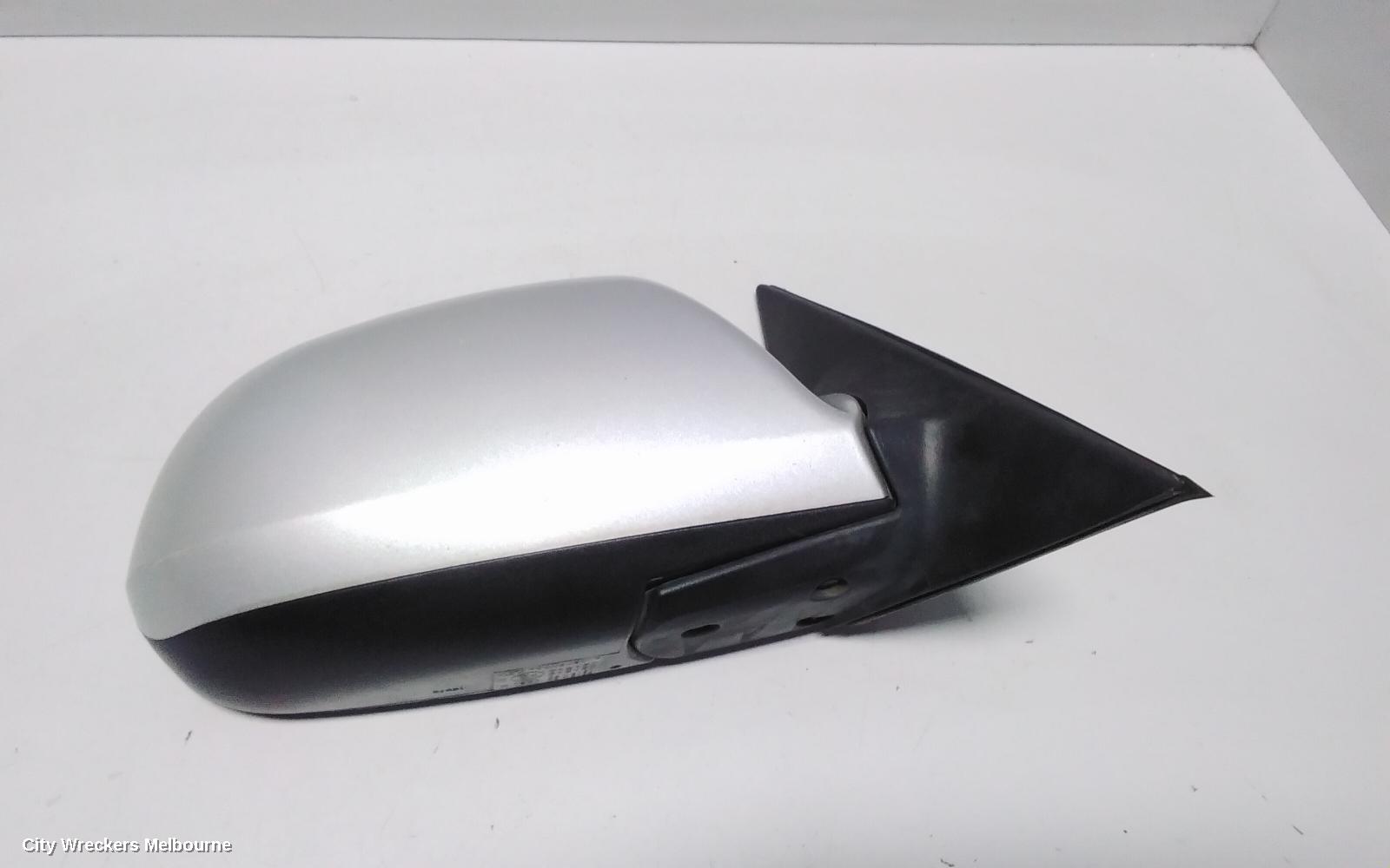 HYUNDAI ELANTRA RIGHT DOOR MIRROR, XD, POWER, COLOUR CODED, 10/2003 - 07/2006