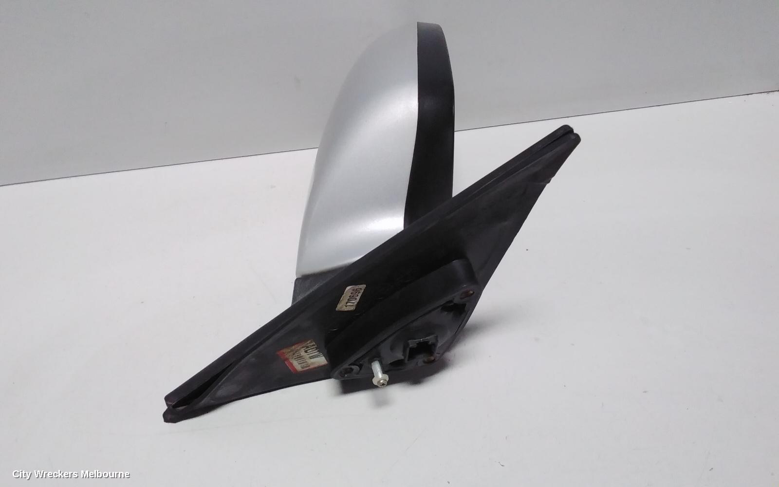 HYUNDAI ELANTRA RIGHT DOOR MIRROR, XD, POWER, COLOUR CODED, 10/2003 - 07/2006