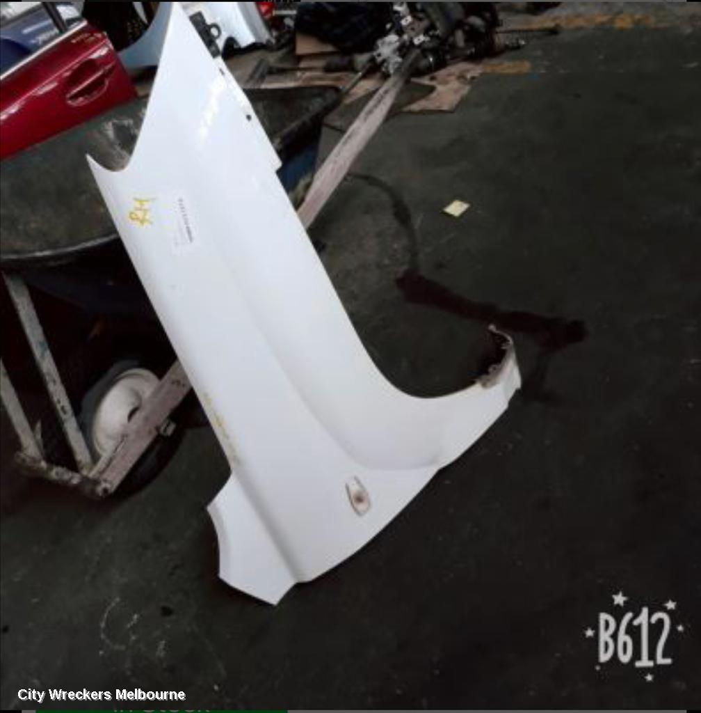 KIA SPORTAGE RIGHT FRONT DOOR WINDOW, KM, 05/2005 - 06/2010