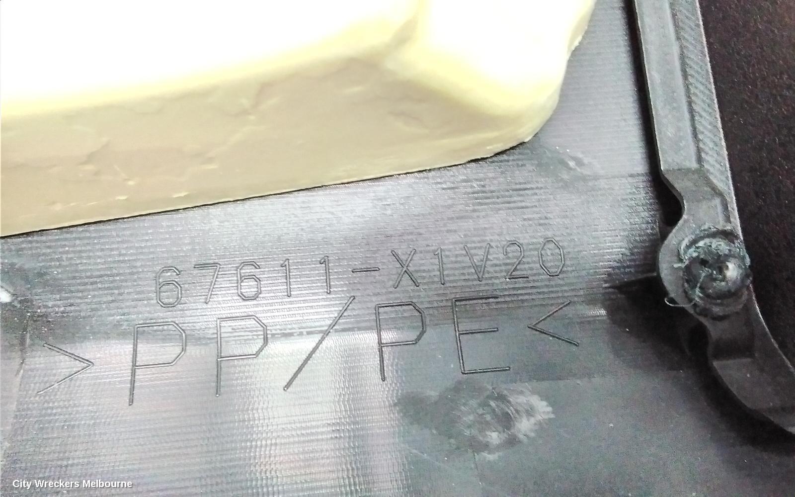 TOYOTA PRIUS DOOR TRIM, NHP10R, PRIUS C, RH FRONT, LEATHER, 12/2011 ONWARDS