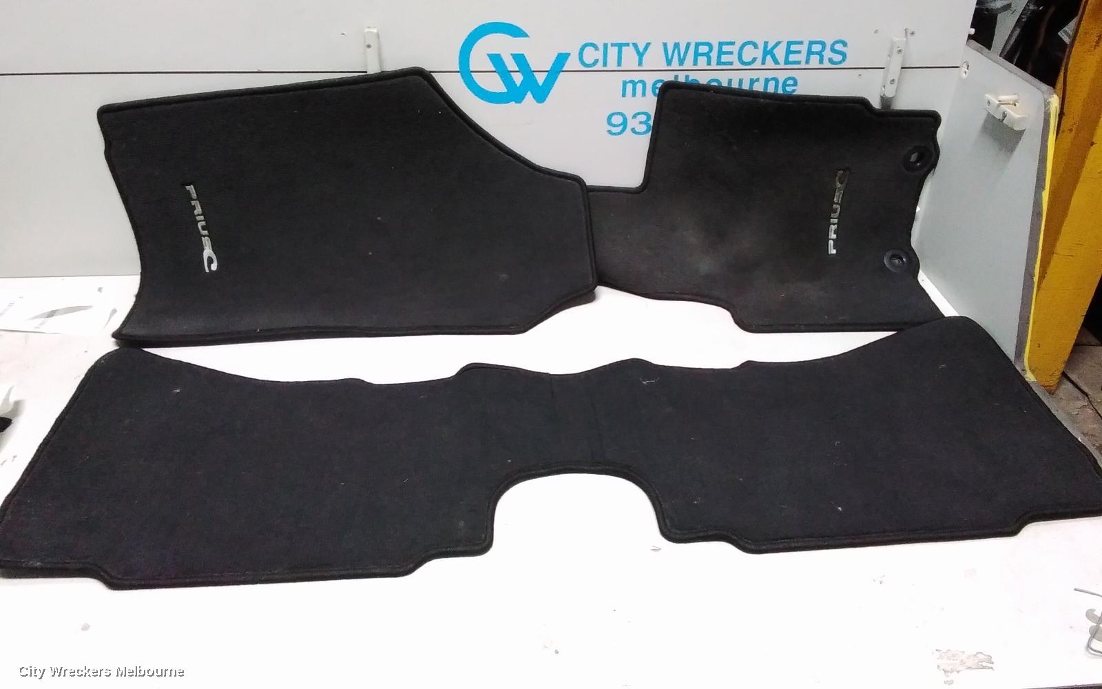 TOYOTA PRIUS FLOOR MATS, NHP10, PRIUS C, 12/2011 - 03/2020