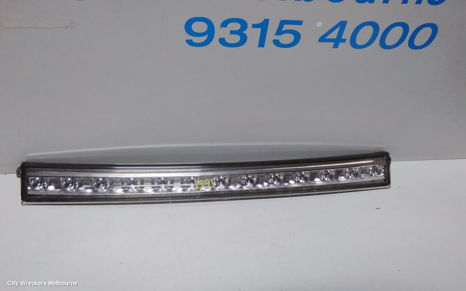 TOYOTA ESTIMA REAR GARNISH, TAILGATE LAMP (CENTRE), LENS# 28-194, CLEAR, XR50, 05-19 (IMPORT)