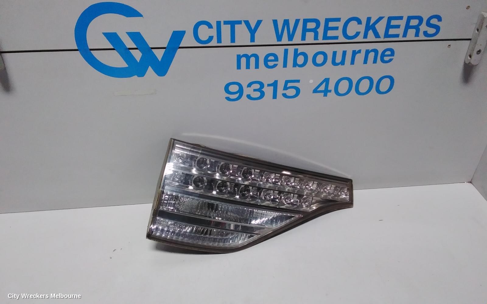 TOYOTA ESTIMA REAR GARNISH, TAILGATE LAMP (LH SIDE), XR50, CLEAR, LENS# 28-197, 05-15 (IMPORT)