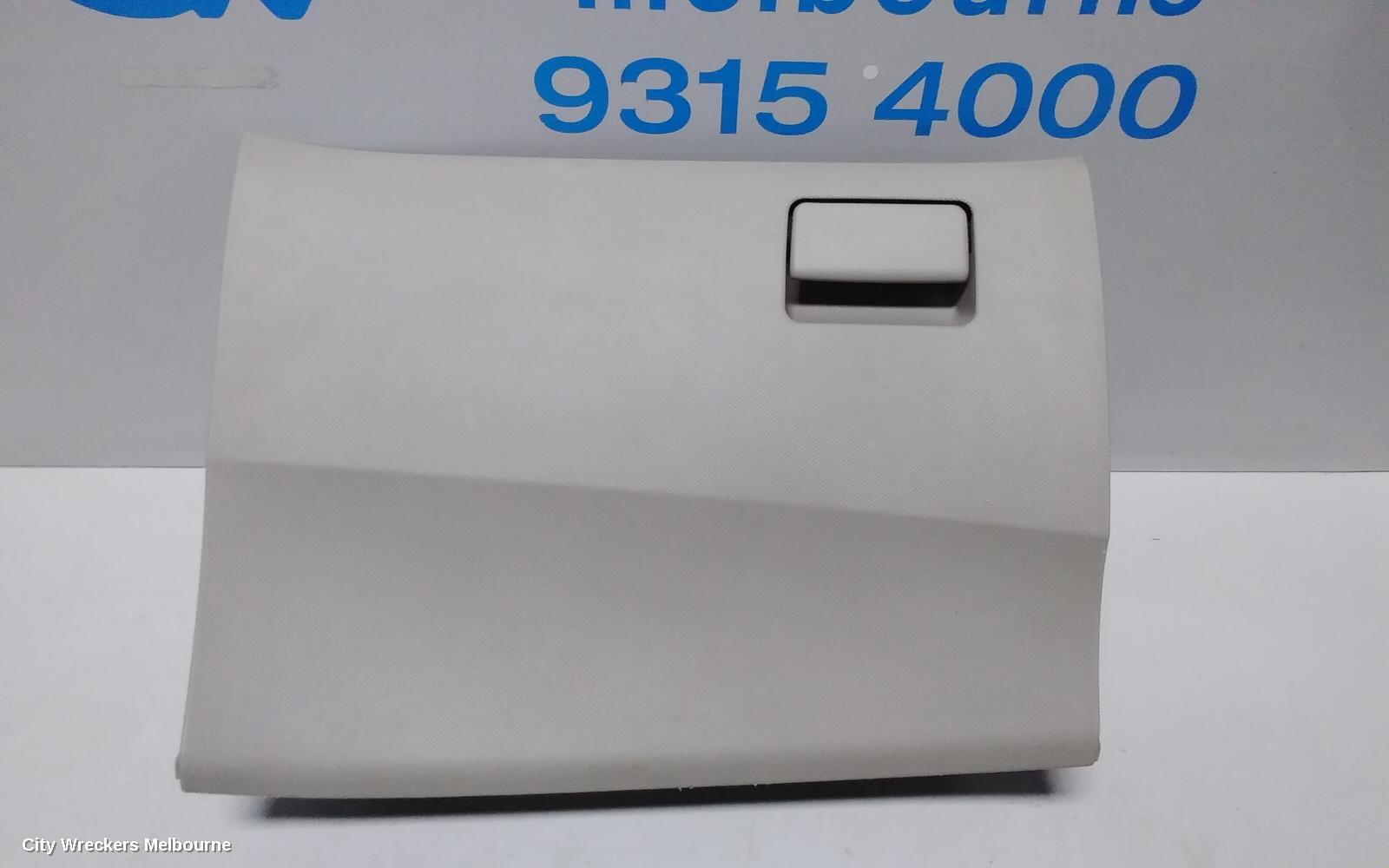 TOYOTA ESTIMA GLOVE BOX, XR50, 05-19
