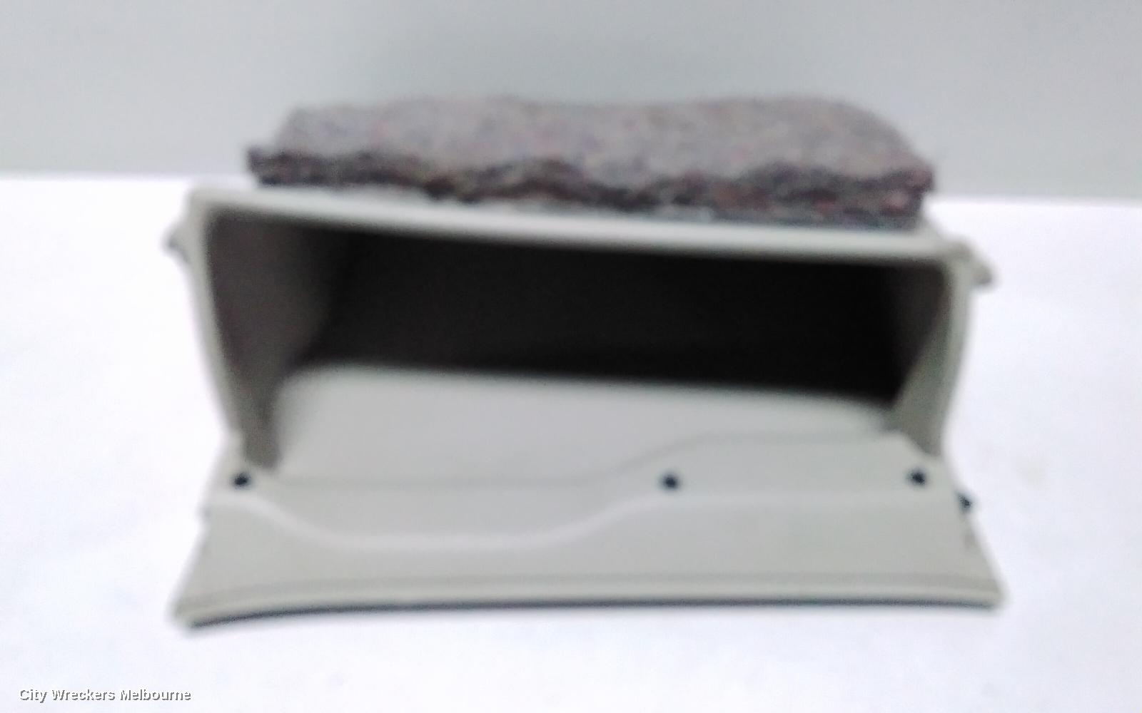 TOYOTA ESTIMA GLOVE BOX, XR50, 05-19