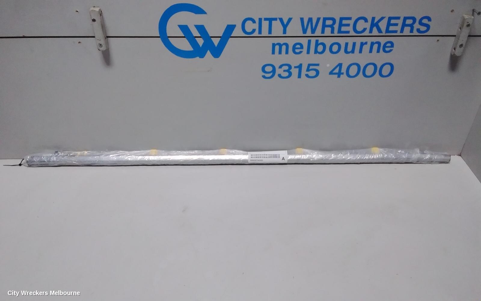 HONDA CRV DOOR MOULD, LHF CHOROM MOULD: 76333, LH FRONT, CHROME INSERT TYPE, RW, 05/2017 ONWARDS