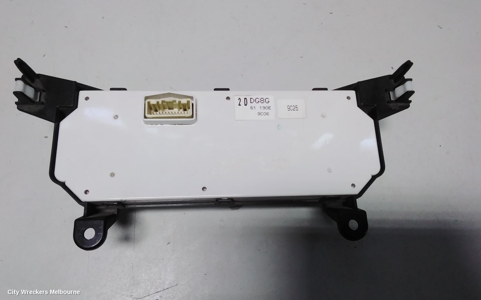 MAZDA CX3 HEATER/AC CONTROLS, DK, CLIMATE CONTROL TYPE, 03/2015 ONWARDS