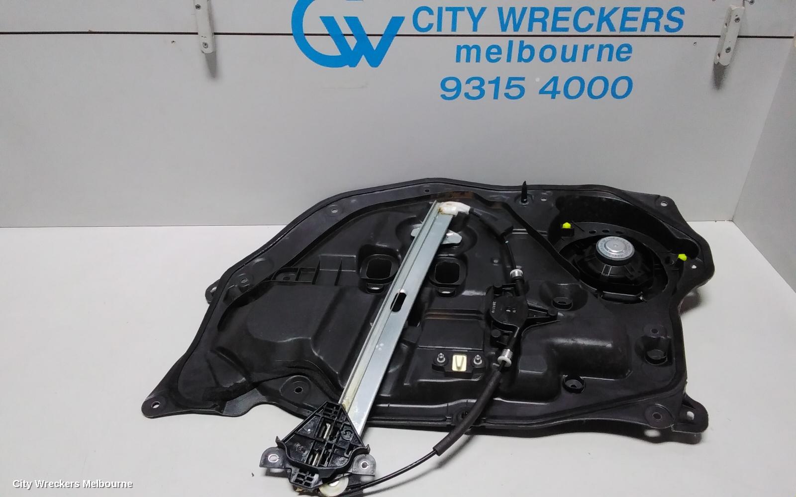 MAZDA CX3 LEFT FRONT WINDOW REG/MOTOR, DK, 02/2017 ONWARDS