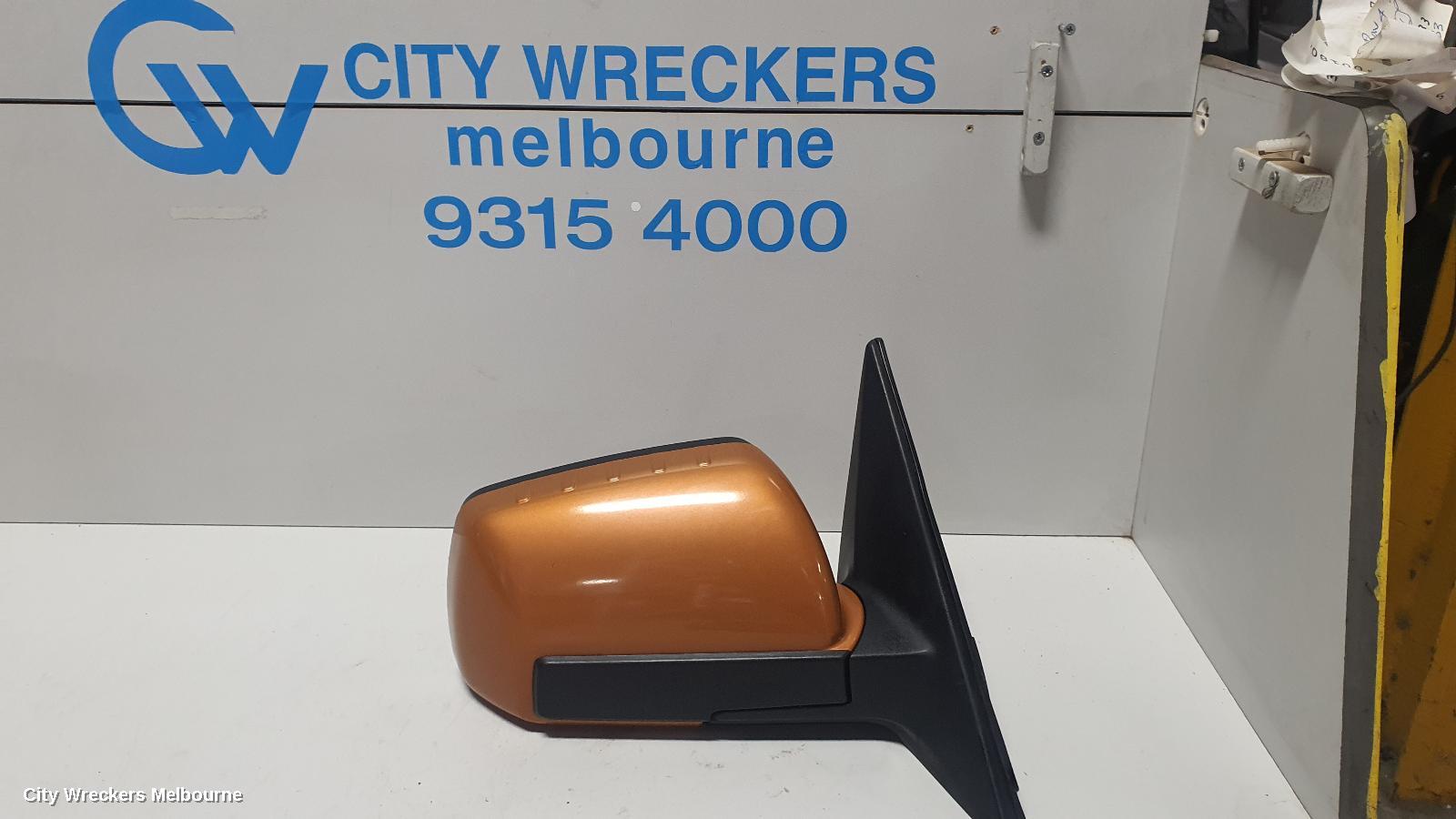 KIA SOUL RIGHT DOOR MIRROR